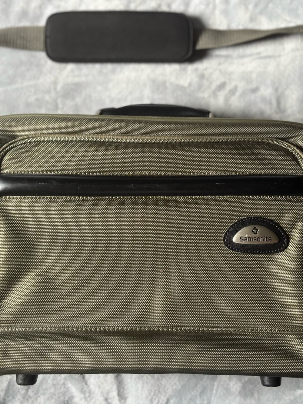 Vintage Samsonite Olive Green with Shoulder Strap Laptop/Travel Bag